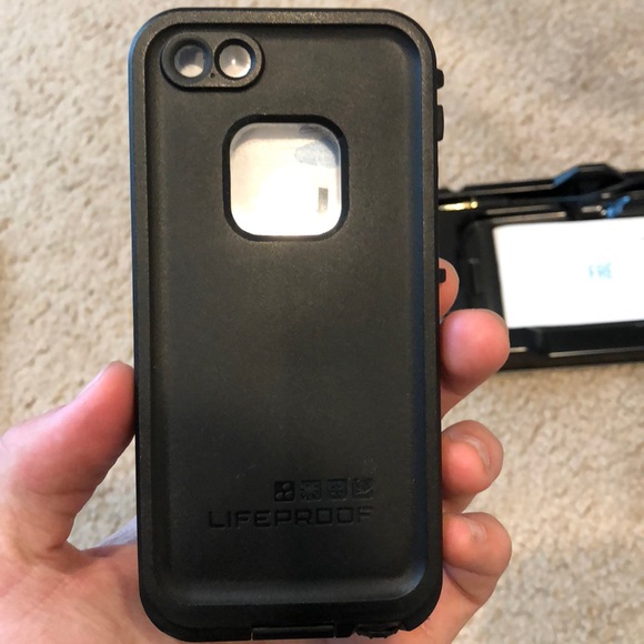 Lifeproof Case for iPhone 5 / 5s - Picture 2 of 5